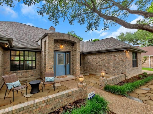 10212 River Plantation Dr
