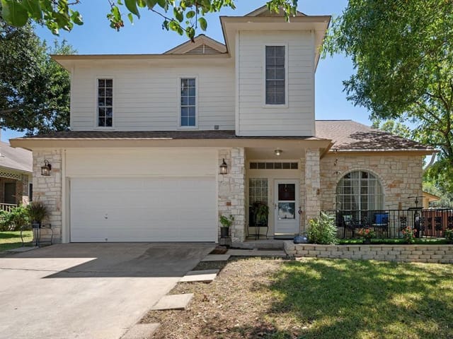 10219 Lindshire Ln