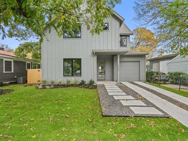 1022 Ellingson Ln