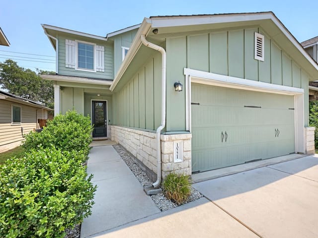 10221 Buster DR