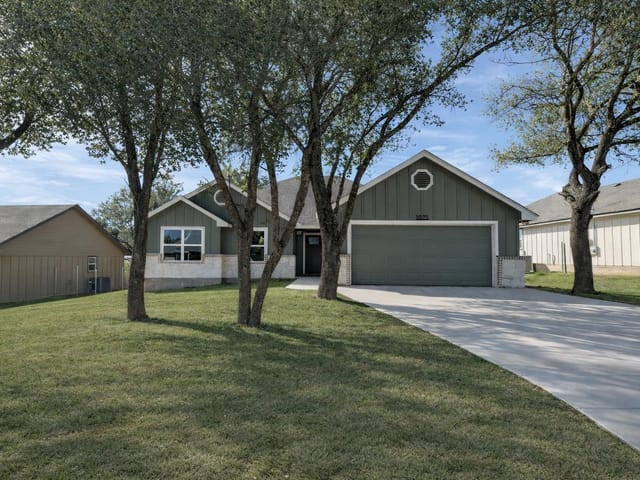 1023 Fieldstone Dr