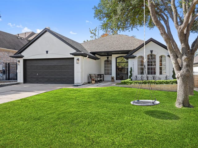 10230 Scull Creek Dr