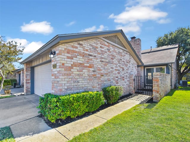 1029 Verbena Dr