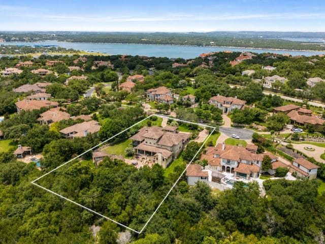 103 Bella Cima DR
