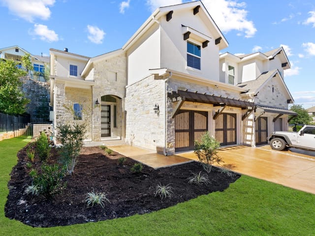 103 Beneteau DR