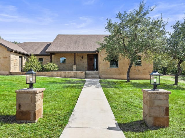 103 Creekside TRL