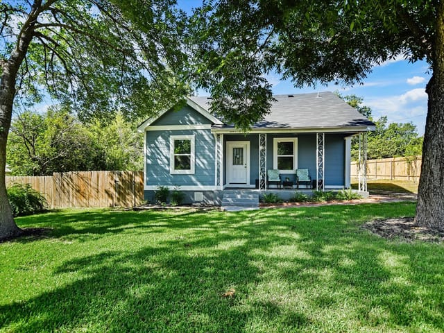 103 E Hoopes Ave