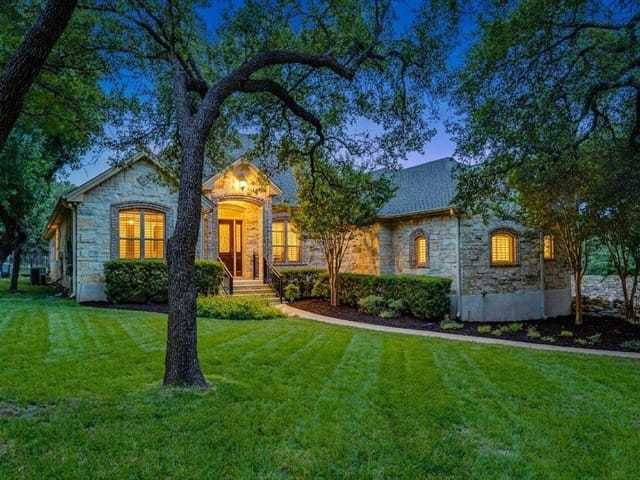 103 Silverstone DR