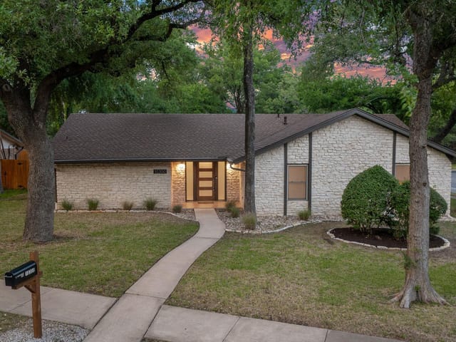 10300 Mourning Dove Dr