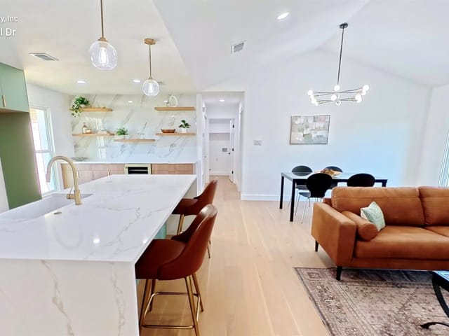 10303 Golden Quail Dr