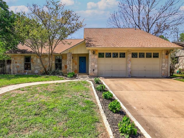 10304 Golden Quail Dr