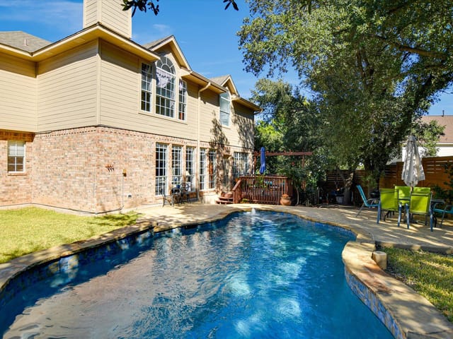 10305 Scull Creek Dr