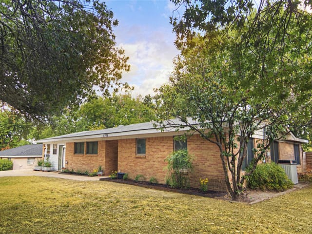 10305 Walnut Bend Dr