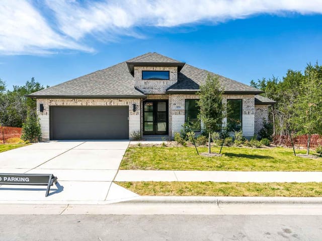1032 Sunset Hill WAY