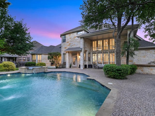 10320 Avery Club Dr