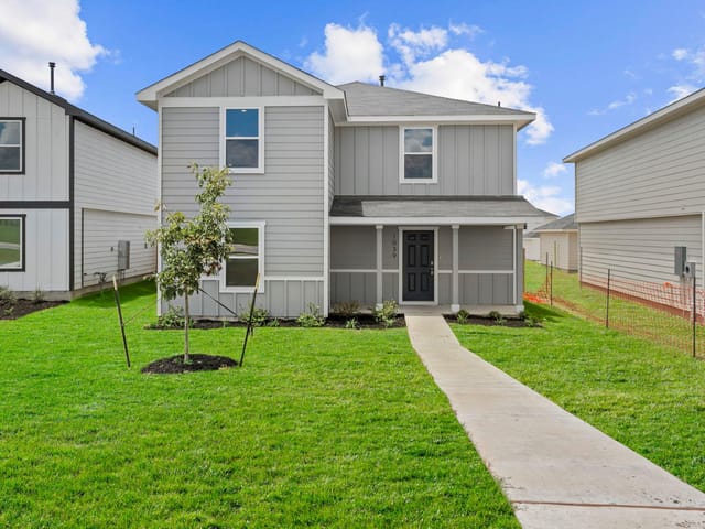 1039 Phantom Hill BLVD
