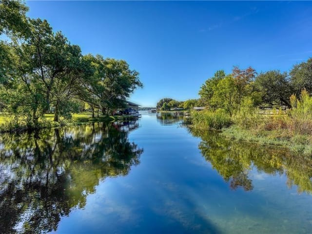 104 Clear Creek DR