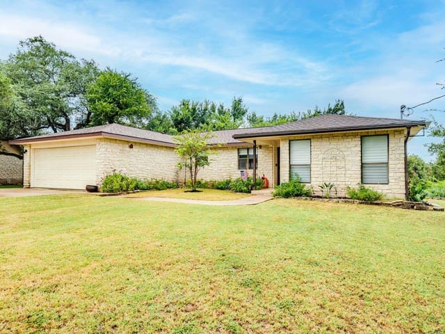 104 Clear Springs RD