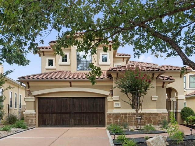 104 DESERT FOREST Ct