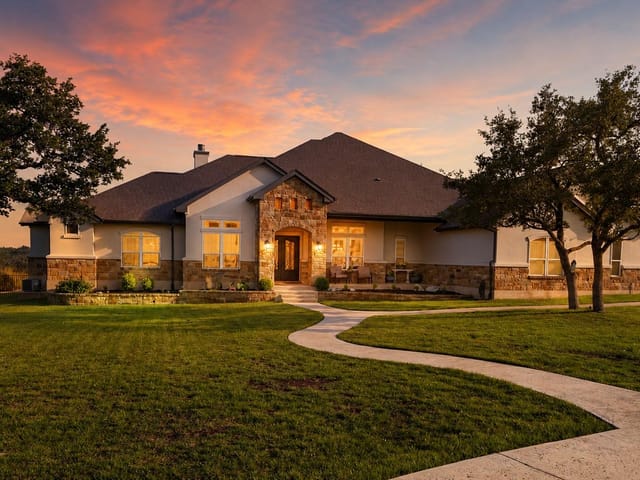 104 Highland Spring LN