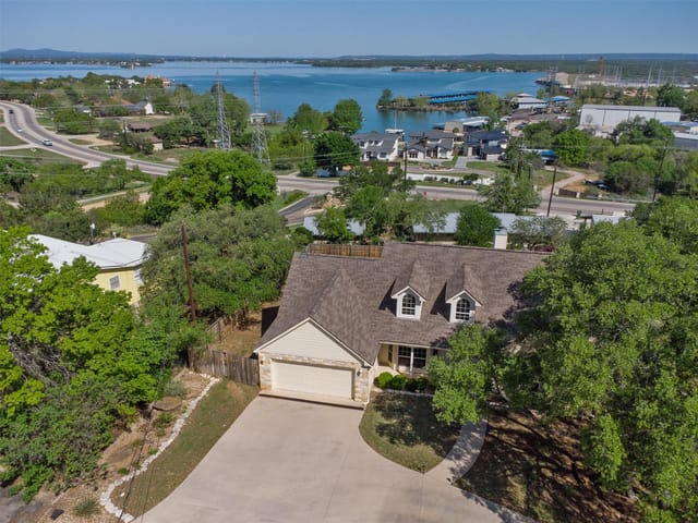 104  Kings Way Dr
