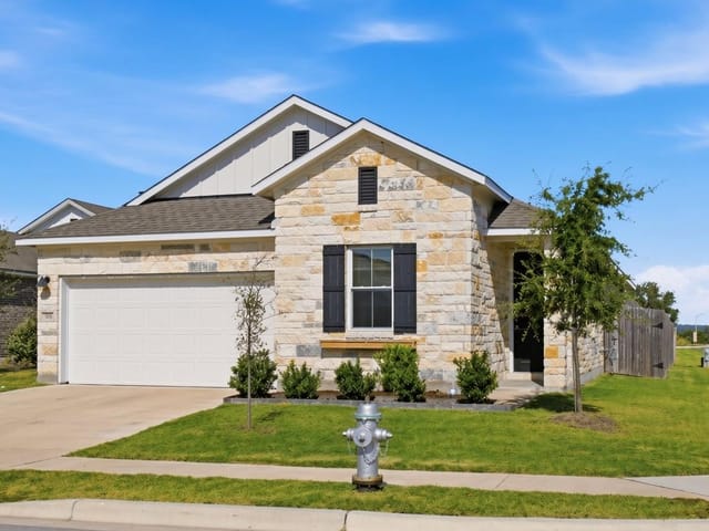 104 Ladolia LN