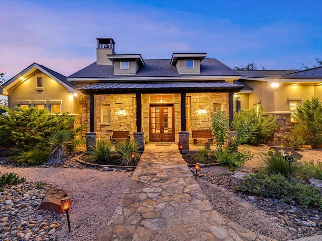 104 Mesa DR