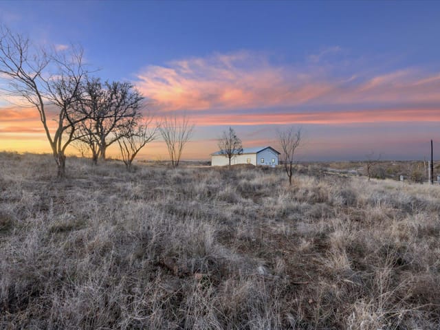 104 Paisano DR