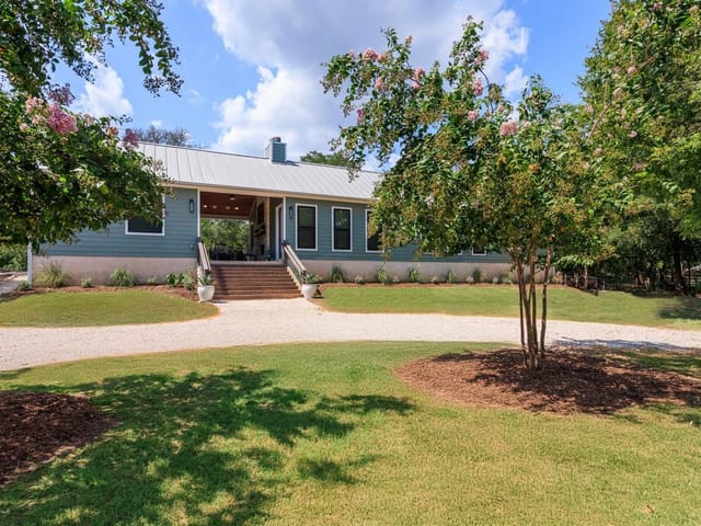 104 River Road Cir