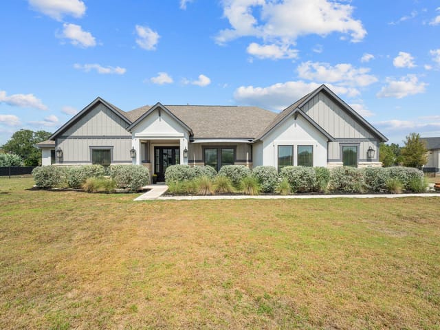 104 Rolling Hills Ct