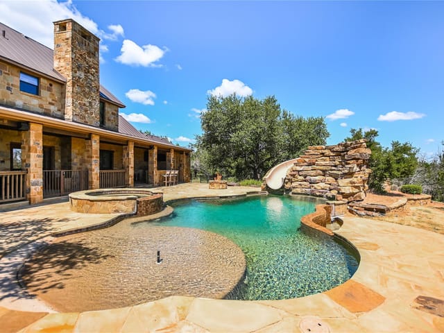 104 The Hills Ln