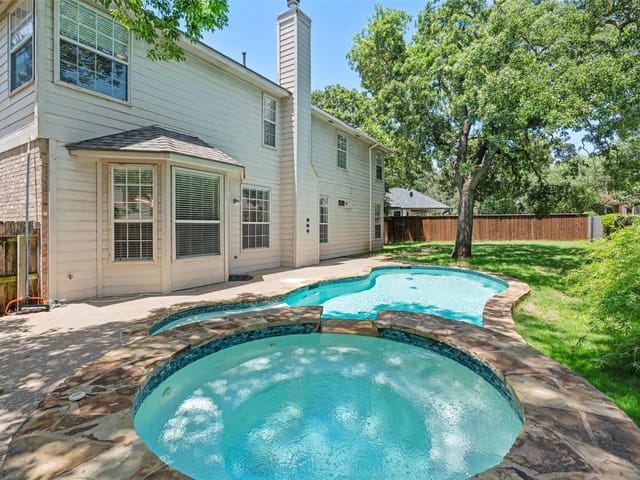 104 Whitechapel CT