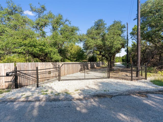 1040 County Road 323A