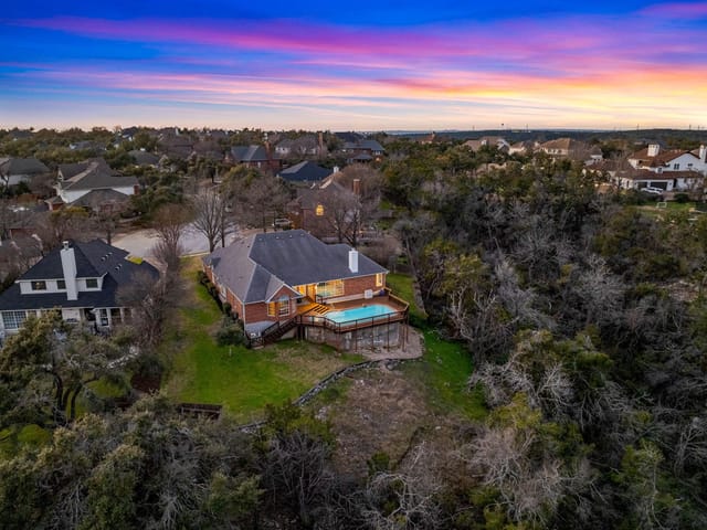 10400 Laurel Hill Cv