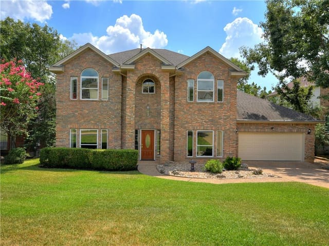 10401 Skyflower Dr