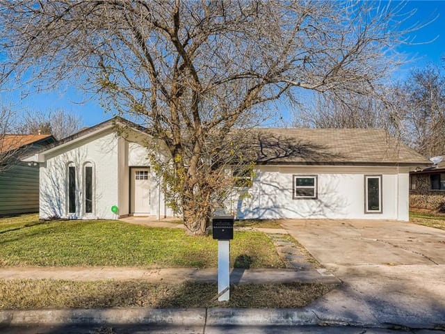10402 Leaning Willow Dr