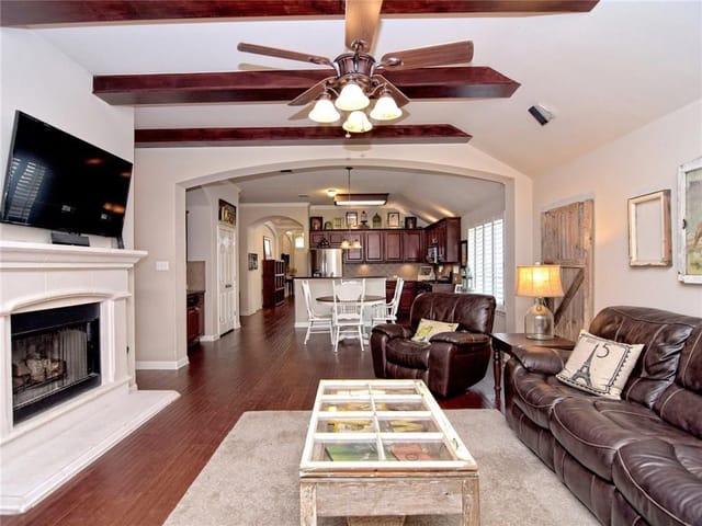 10404 Yellowstone Dr