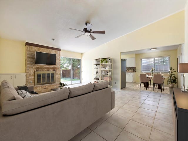 10405 Button Quail Dr