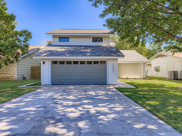 10407 Robinwood Cir