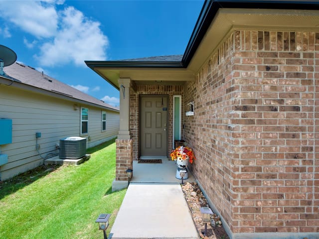 1041 Dumfries DR