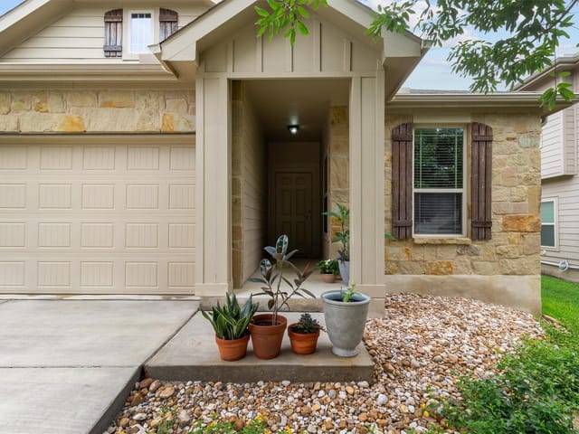 10413 Crescendo LN