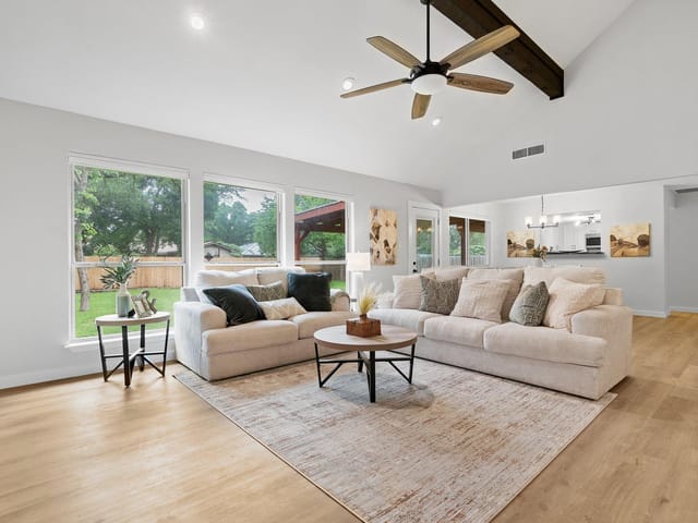 10416 Doering Ln