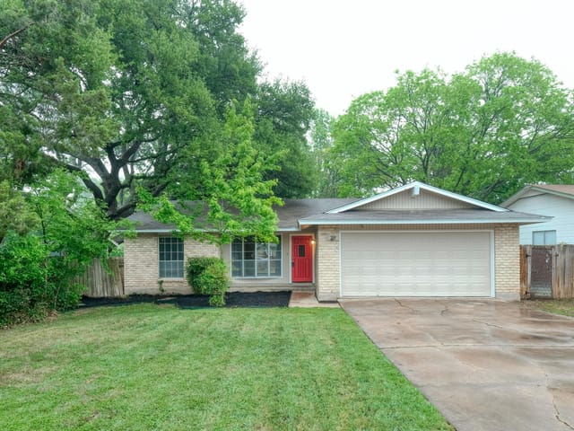 10419 Firethorn LN