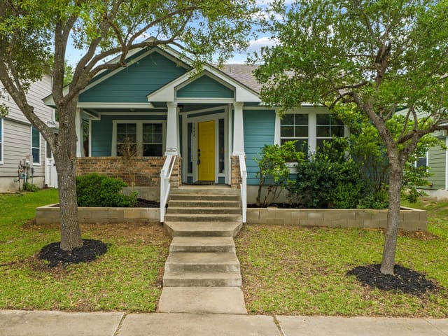 1042 Monadale Trl
