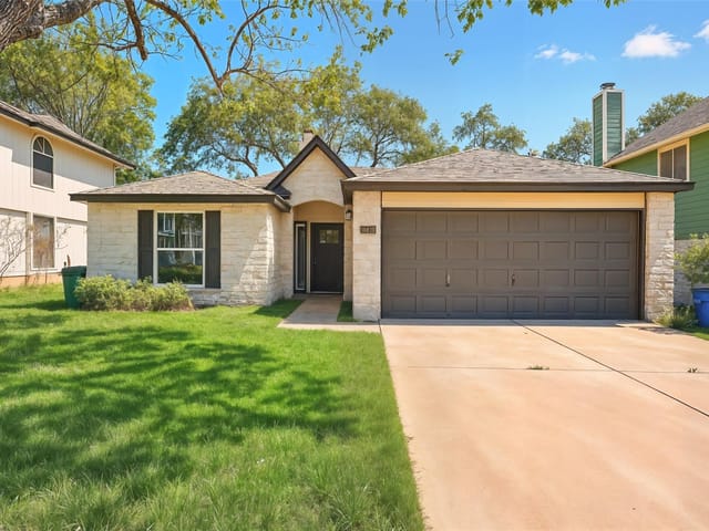 10421 Cayuse Cv