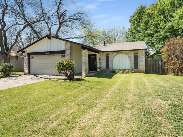 10422 Firethorn LN