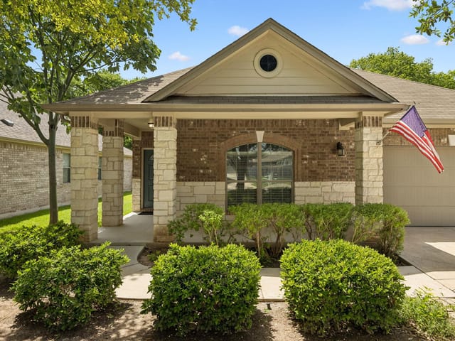 1049 Sussex WAY