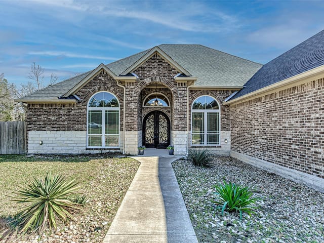 105 Arbors Cir