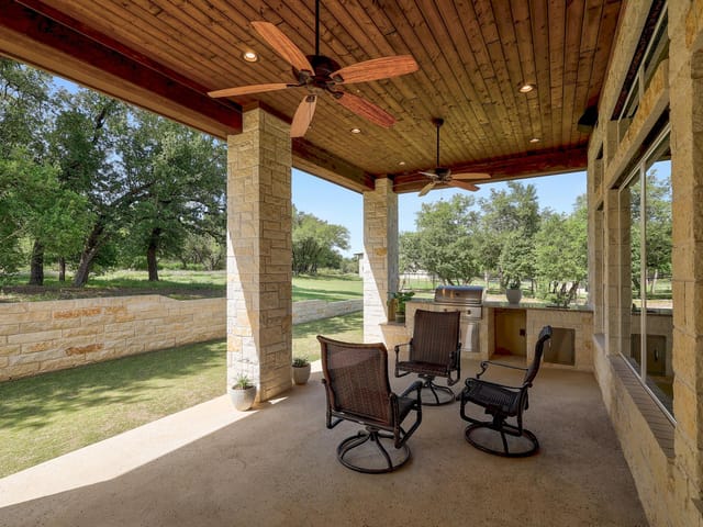 105 Arrowhead RD