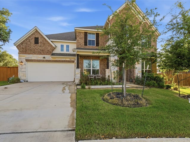105 AUTUMN OAK WAY